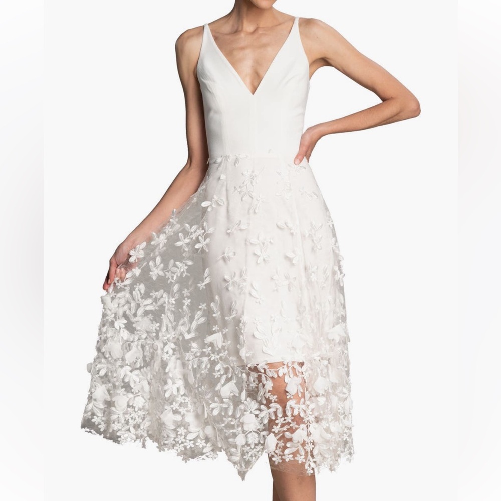 Dress the Population Darleen V-Neck Midi Dress